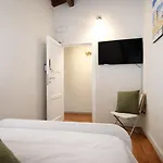 Etnea 270 ゲストハウス 4*