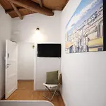 ゲストハウス Etnea 270 4*